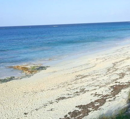 Atlantic beach and turquoise water on Great Guana Cay